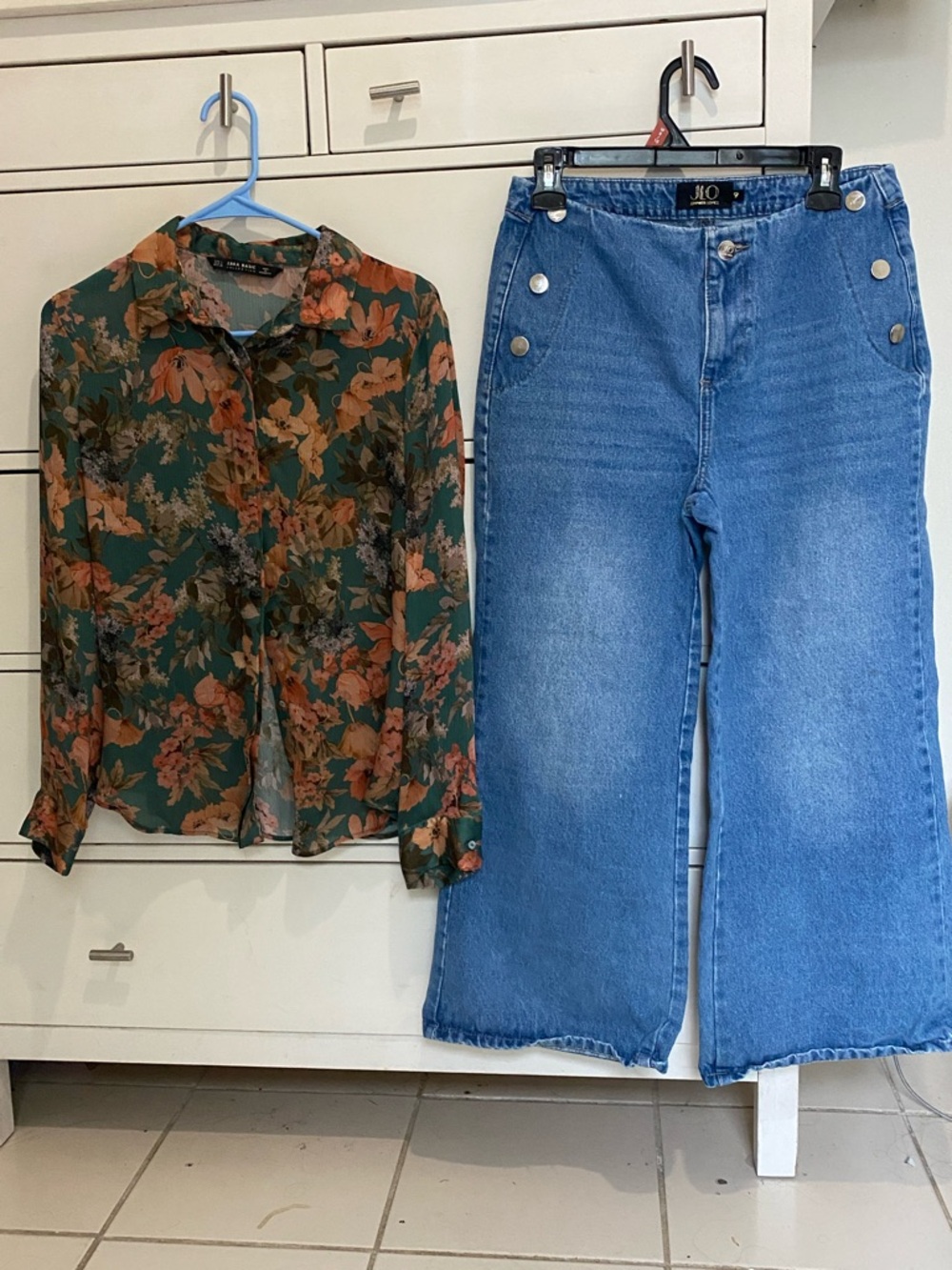 Zara Top with JLO High-Rise Wide Leg Jeans in Medium Blue